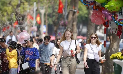 Trên 100.000 lượt khách quốc tế đến Hà Nội dịp Tết Nguyên đán