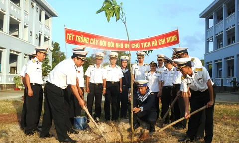 Lan tỏa phong trào trồng cây xanh ở Vùng 5 Hải quân