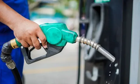 Giá xăng, dầu đồng loạt giảm