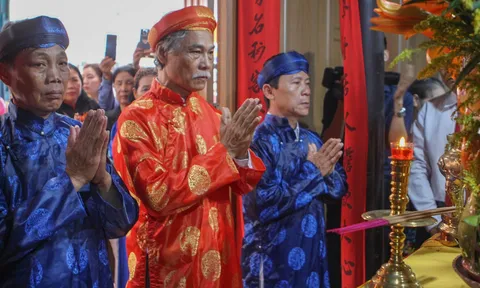 Hội Đông y Đà Nẵng dâng hương tưởng niệm ông tổ ngành Y Việt Nam