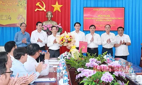 Hậu Giang, Long An kiện toàn nhân sự mới