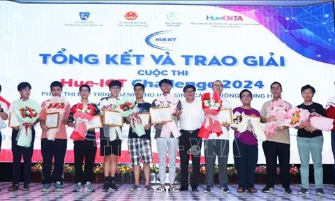 Trao giải cuộc thi Lập trình dành cho học sinh Trung học