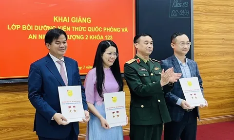 Công tác bồi dưỡng kiến thức quốc phòng - an ninh thông qua các khóa học