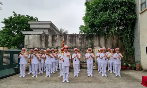 Các văn nghệ sĩ xuất quân hành hương về nguồn 'Qua miền Tây Bắc - Về với Điện Biên'