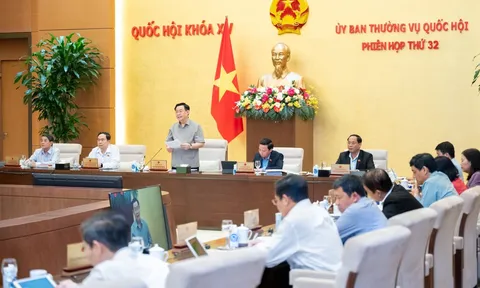 Khai mạc phiên họp thứ 32 của Ủy ban Thường vụ Quốc hội