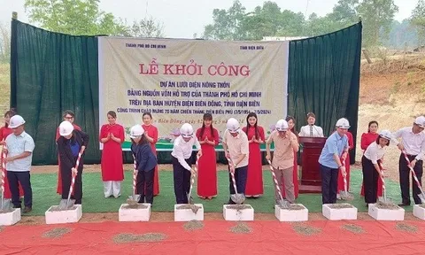 Xây dựng công trình lưới điện nông thôn tại bản Háng Lia