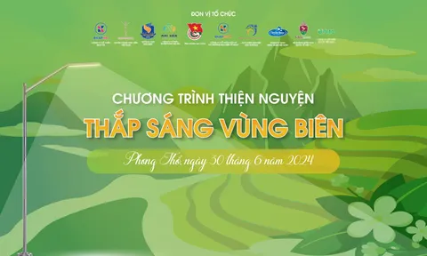 Tài năng, sắc đẹp đồng hành nghĩa cử nhân văn