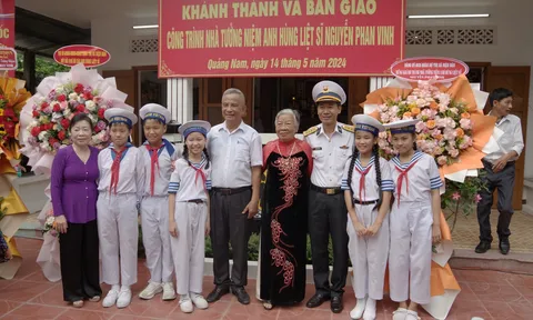 Vùng 3 Hải quân bàn giao công trình nhà tưởng niệm Anh hùng liệt sỹ Nguyễn Phan Vinh