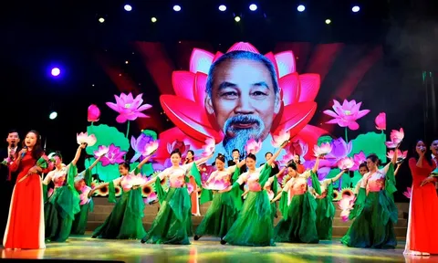 Lễ hội Làng Sen năm 2024: Kỷ niệm 134 năm Ngày sinh Chủ tịch Hồ Chí Minh