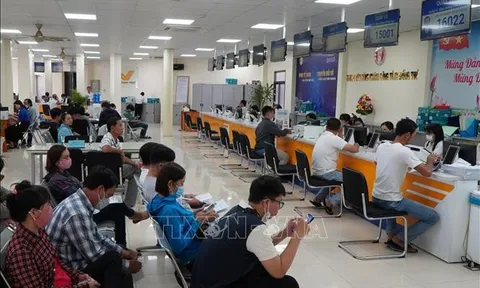 Thủ tướng chỉ thị tiếp tục đẩy mạnh cắt giảm, đơn giản hóa thủ tục hành chính