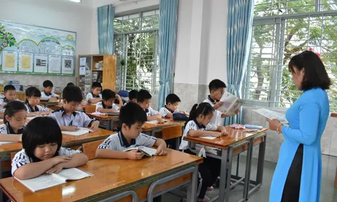 Đề xuất chính sách thu hút giáo viên cho một số bộ môn khó tuyển