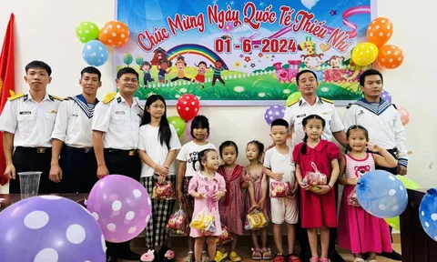 Các đơn vị thuộc Vùng 5 Hải quân tổ chức Tết thiếu nhi cho các cháu