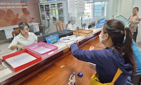 Nhiều lao động chọn rút BHXH một lần vì khó khăn dù mong muốn có lương hưu