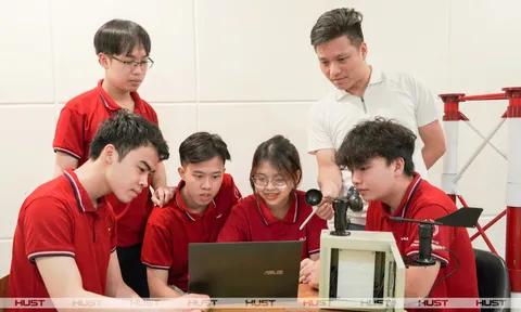 Học sinh đến từ Ninh Bình là thủ khoa đợt 6 kỳ thi Đánh giá tư duy 2024 của ĐH Bách Khoa
