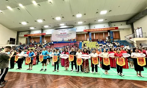Khai mạc Hội khỏe công nhân viên chức lao động quận Cầu Giấy