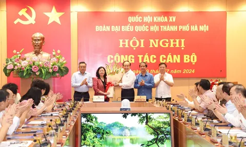 Bà Bùi Thị Minh Hoài làm Trưởng đoàn đại biểu Quốc hội TP. Hà Nội