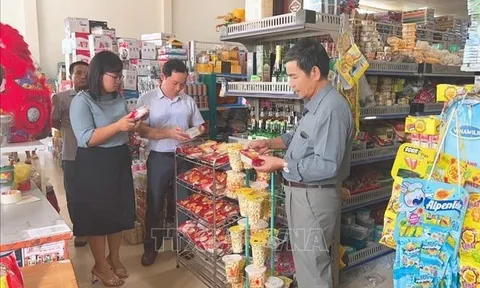 Giám sát chất lượng các loại bánh, kẹo Trung thu