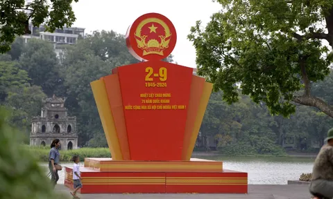 Cả nước rực rỡ cờ hoa chào mừng 79 năm Cách mạng Tháng Tám và Quốc Khánh 2/9