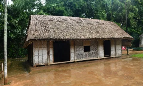 Hồ Chí Minh: Từ làng Sen đến danh nhân văn hóa thế giới
