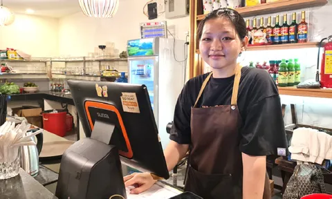 Sinh viên nên chọn đi làm thêm hay tập trung học tập?