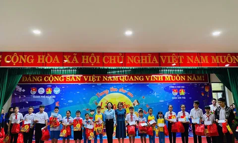 Thắp sáng ước mơ cho con em ngư dân khó khăn tại Đà Nẵng