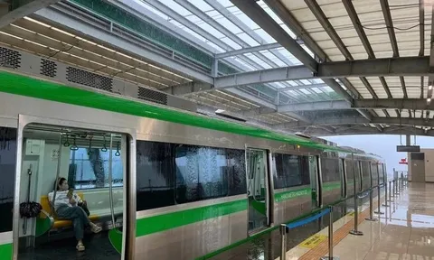 Nhà ga đường sắt Cát Linh - Hà Đông xuống cấp nghiêm trọng