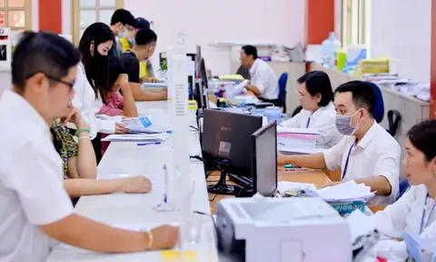 Hà Nội: 11.000 người tạm thời 'mất việc' sau sáp nhập