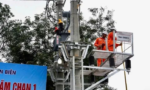 Điện về với 85 hộ dân H’Mông ở Mường Ảng: Thắp sáng niềm tin, đổi thay bản làng