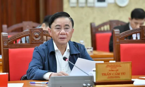 Không tiệc tùng, chúc mừng lãnh đạo mới sau sáp nhập tỉnh, xã