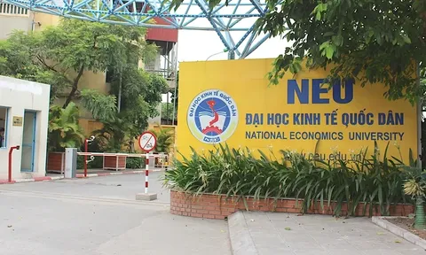 Hơn 300 thí sinh được tuyển thẳng Đại học Kinh tế Quốc dân với thành tích đáng nể