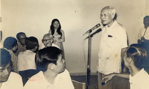 Giáo sư Hoàng Xuân Nhị: Người mở lối cho văn học Nga ở Việt Nam (Phần 2 và hết)