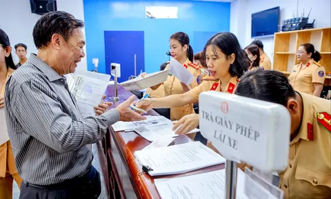 Bộ Công an sẽ rút ngắn thời gian cấp giấy phép lái xe, giảm 30% lệ phí đăng ký xe