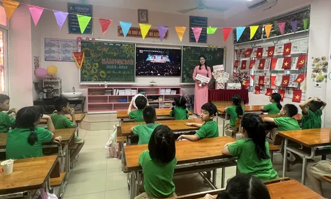 Hơn 945.000 học sinh Nghệ An nô nức bước vào năm học mới