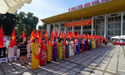 Thầy trò trường THPT Việt Đức quyết tâm bước vào kỷ nguyên hội nhập