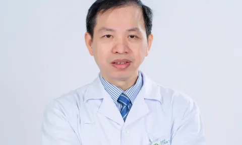 Bác sĩ bệnh viện Bạch Mai tự nguyện đề nghị xin thu hồi Huân chương Lao động hạng Ba