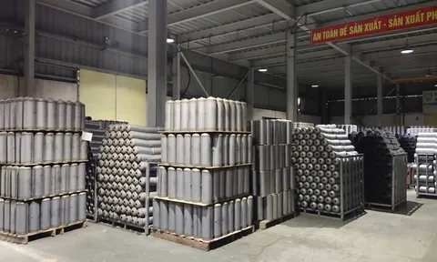 Bên trong dây chuyền sản xuất 1,6 triệu bình chữa cháy giả trị giá 528 tỷ đồng