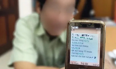 Nợ phí tin nhắn 8.800 đồng biến thành hơn 1 triệu - bài học đắt giá khi dùng thẻ tín dụng