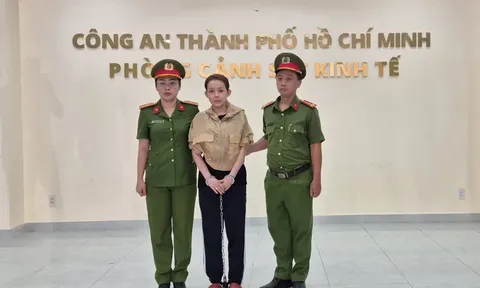 Loạt ồn ào của Ngân 98 trước khi bị bắt giam