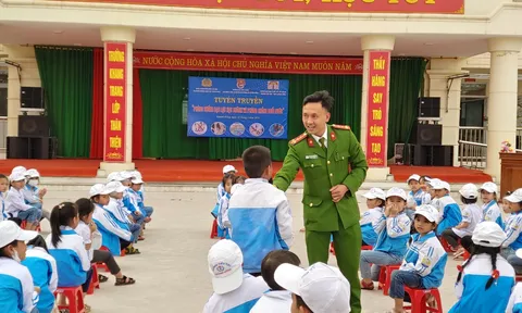 Cảnh báo tình trạng bạo lực học đường sau vụ học sinh lớp 10 bị quây đánh ở Sóc Sơn