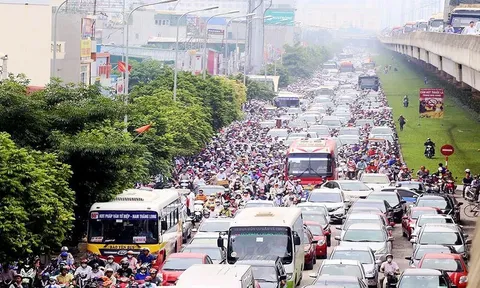 Hà Nội tiếp tục nghiên cứu thay đổi khung giờ học và làm để giảm áp lực giao thông