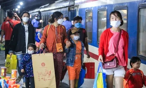Công đoàn hỗ trợ vé máy bay, vé tàu miễn phí đưa công nhân về quê ăn Tết