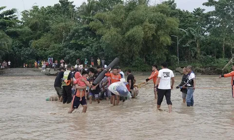 Bão Kalmaegi đổ bộ Biển Đông, cảnh báo giông lốc, mưa lớn tại một số tỉnh miền Trung