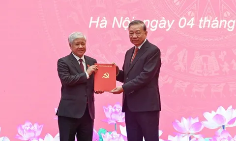 Ông Đỗ Văn Chiến làm Phó Bí thư Thường trực Đảng ủy Quốc hội