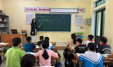 Mức lương của giáo viên được cải thiện sẽ thu hút nhân lực