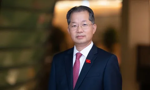 &nbsp;Chân dung tân Chánh án Tòa án nhân dân tối cao Nguyễn Văn Quảng