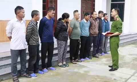 Nghệ An: Lấy cớ đi chia buồn nhà vừa có đám tang để đánh bạc