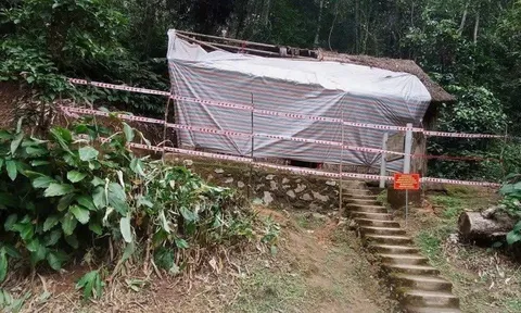 Điện Biên tạm dừng tham quan lán Tham mưu trưởng Hoàng Văn Thái do hư hỏng sau mưa lốc
