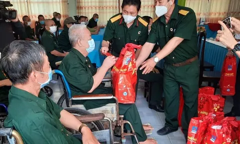 Hà Nội dành hơn 574 tỷ đồng tặng quà cho đối tượng chính sách dịp Tết Nguyên đán