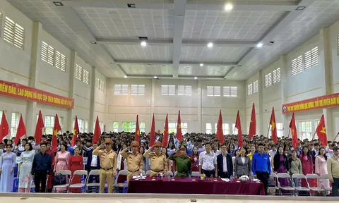 Công an xã Đầm Hà giữ bình yên trên những cung đường cho người dân