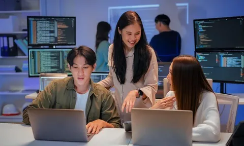 Ba nhóm ngành được doanh nghiệp Việt săn đón nhân lực trong năm 2026